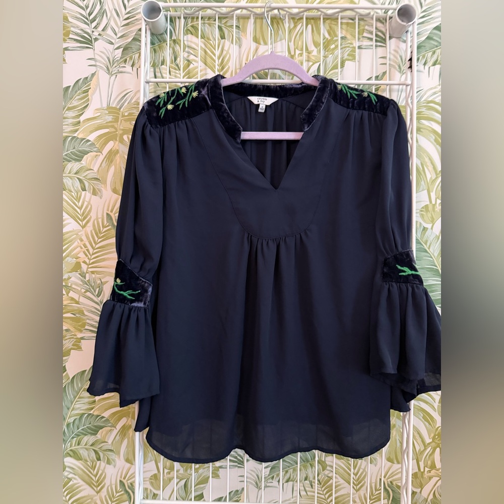 Crown & Ivy Navy Bell-Sleeve Tunic